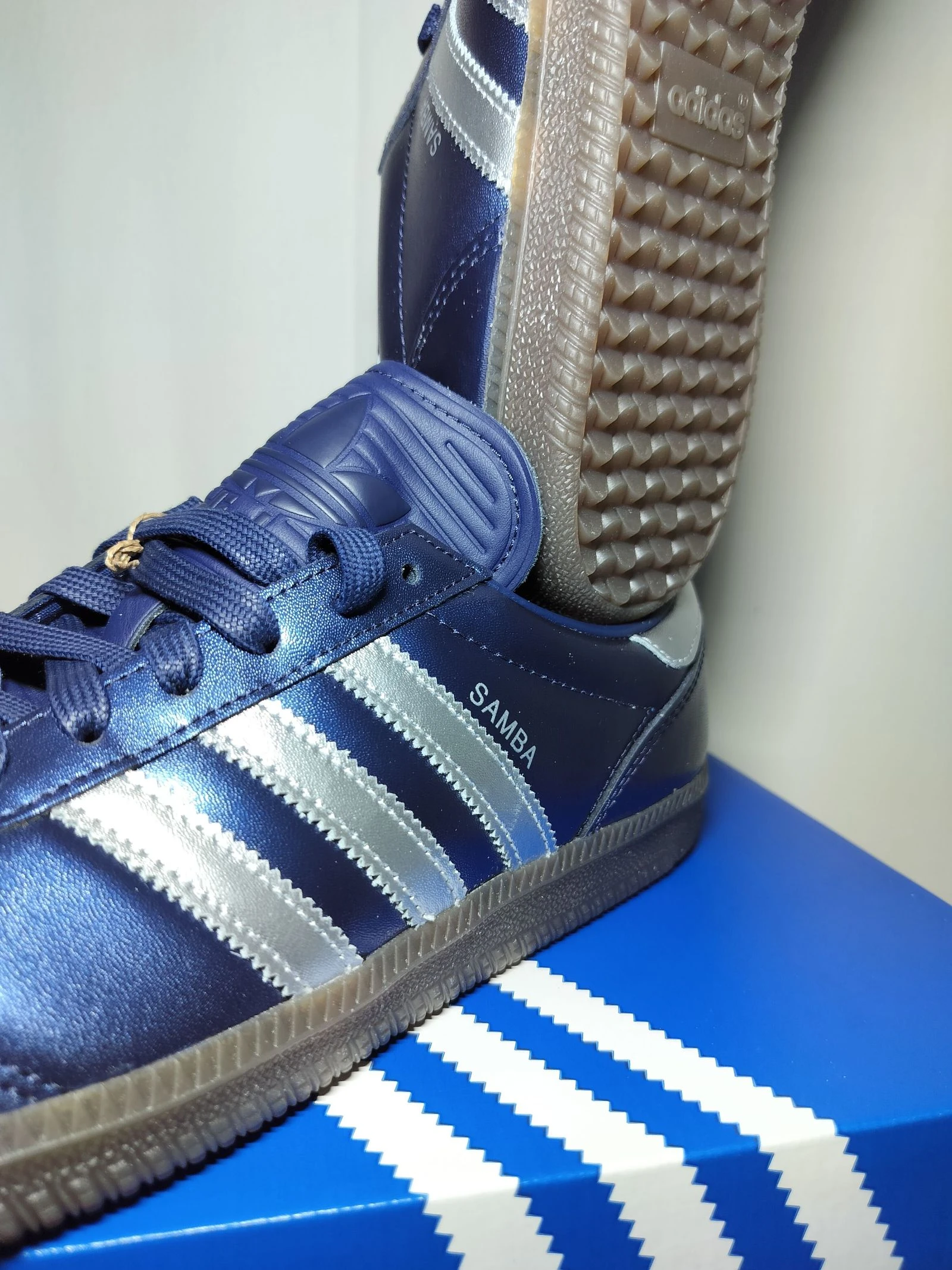 Adidas Samba New 43 Sneakers Original Unisex Femmes Hommes Tenue Tendance Vintage Premium Rétro Y2K – photo 19